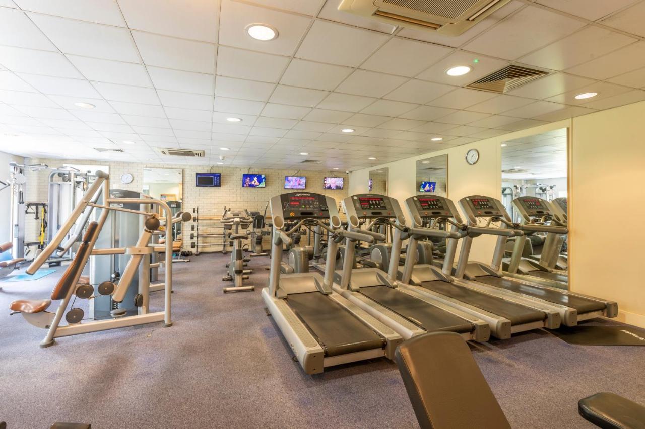 Holiday Inn Guildford By Ihg Екстер'єр фото