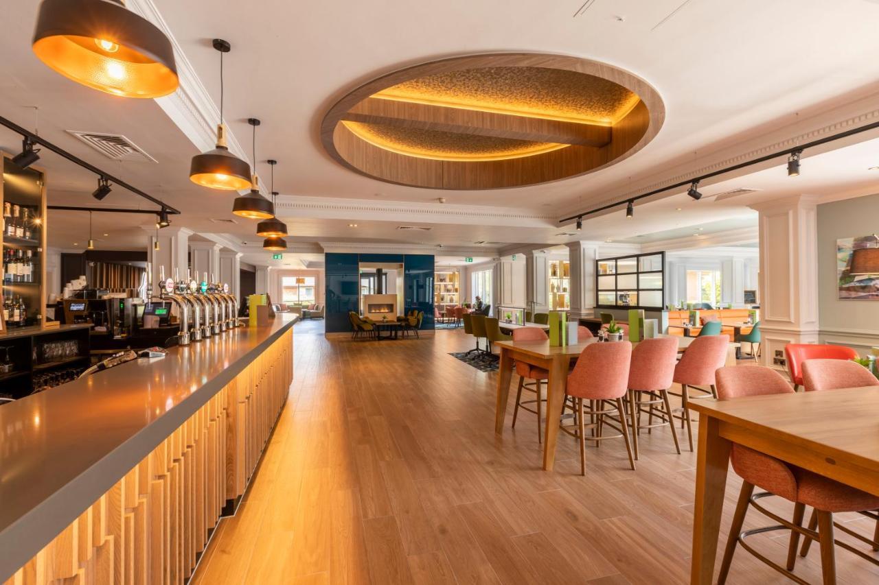 Holiday Inn Guildford By Ihg Екстер'єр фото