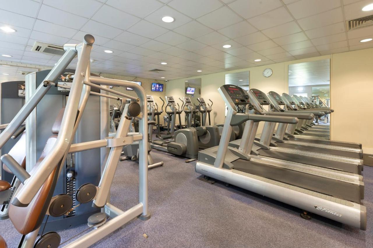 Holiday Inn Guildford By Ihg Екстер'єр фото