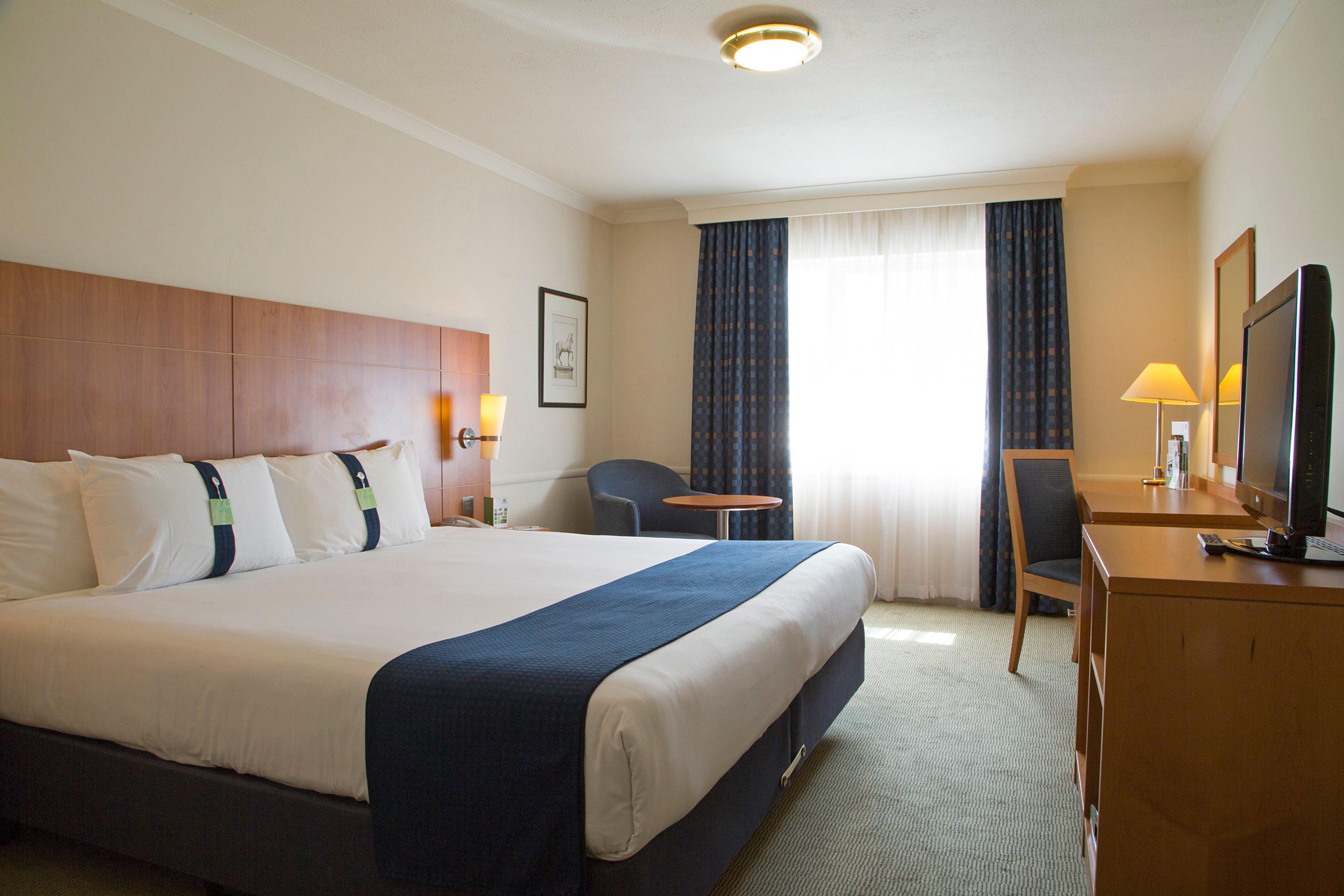 Holiday Inn Guildford By Ihg Екстер'єр фото