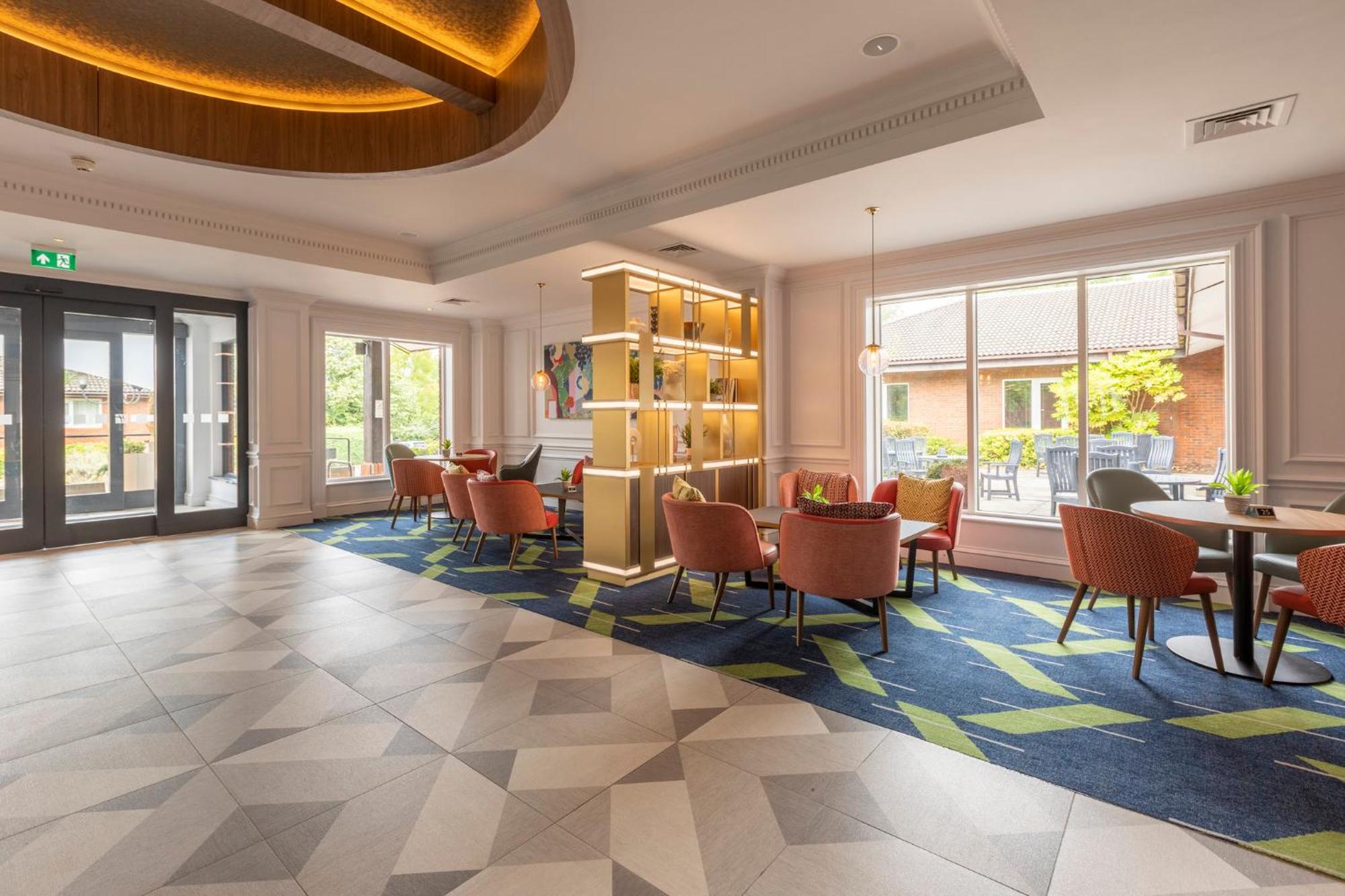Holiday Inn Guildford By Ihg Екстер'єр фото