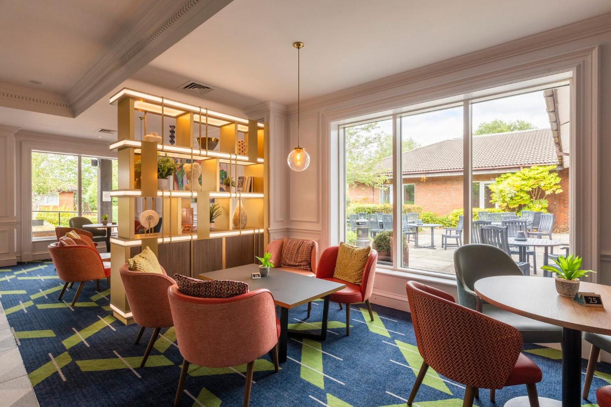 Holiday Inn Guildford By Ihg Екстер'єр фото