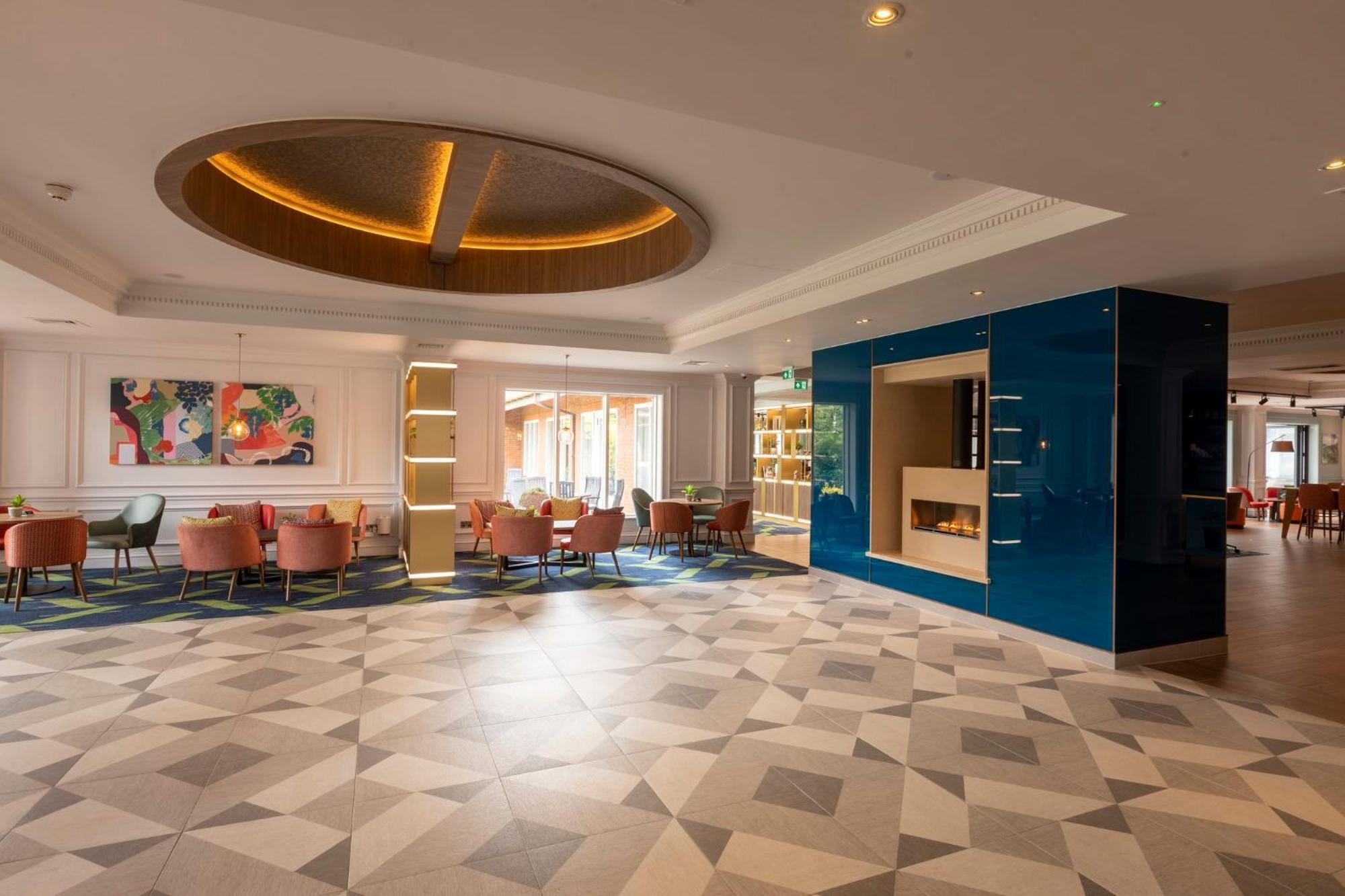 Holiday Inn Guildford By Ihg Екстер'єр фото